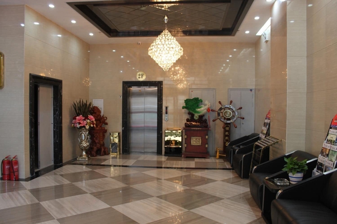 Imagen de los interiores del Hotel Chengde Shengyi Business. Foto 10