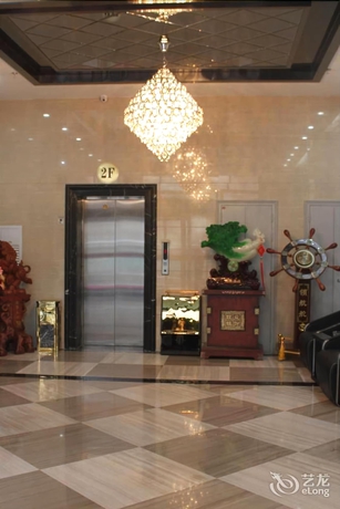 Imagen de los interiores del Hotel Chengde Shengyi Business. Foto 14