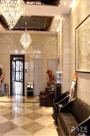 Imagen de los interiores del Hotel Chengde Shengyi Business. Foto 16