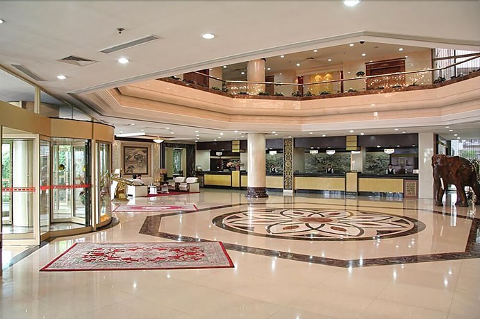 Imagen de los interiores del Hotel Chengde Yunshan Hotel. Foto 20