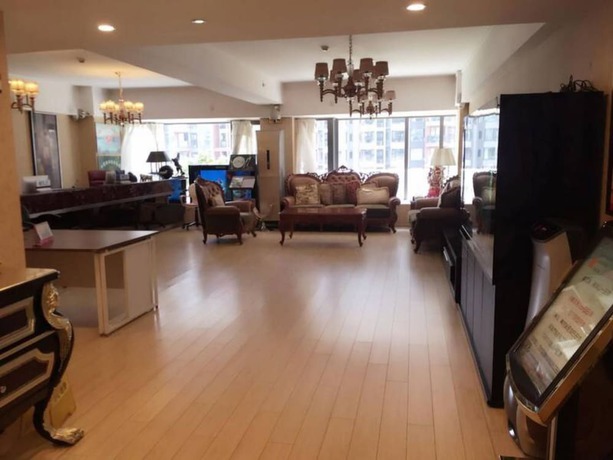 Imagen de los interiores del Hotel Chengdu Longhu Beach Hotel. Foto 19