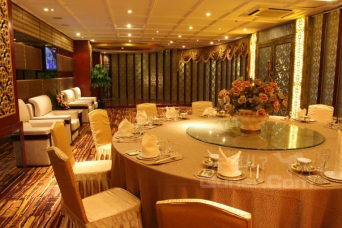 Imagen del bar/restaurante del Hotel Chengdu Tianfu Pretty. Foto 3