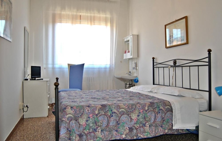 Imagen de la habitación del Hotel Chenno. Foto 12