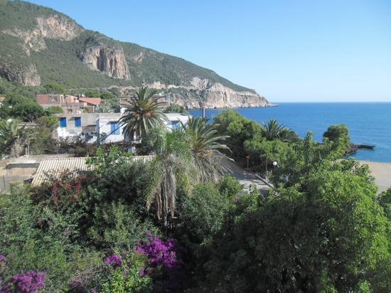 Imagen de los exteriores del Hotel Chenoua. Foto 6