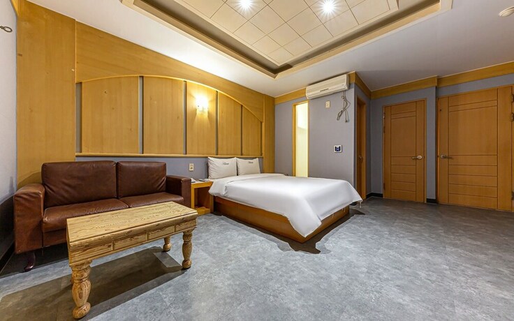 Imagen de la habitación del Hotel Cheonan Adonis. Foto 25