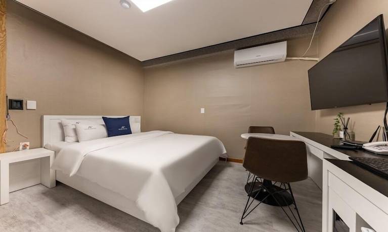 Imagen de la habitación del Hotel Cheonan Aone. Foto 12