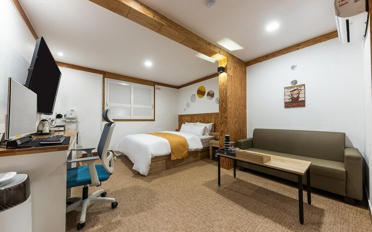 Imagen de la habitación del Hotel Cheonan Cafe. Foto 13