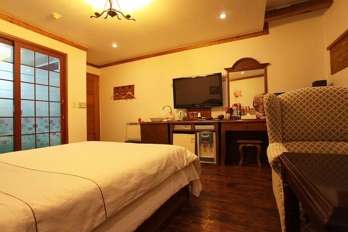 Imagen de la habitación del Hotel Cheonan Cozy Seongjeong. Foto 13