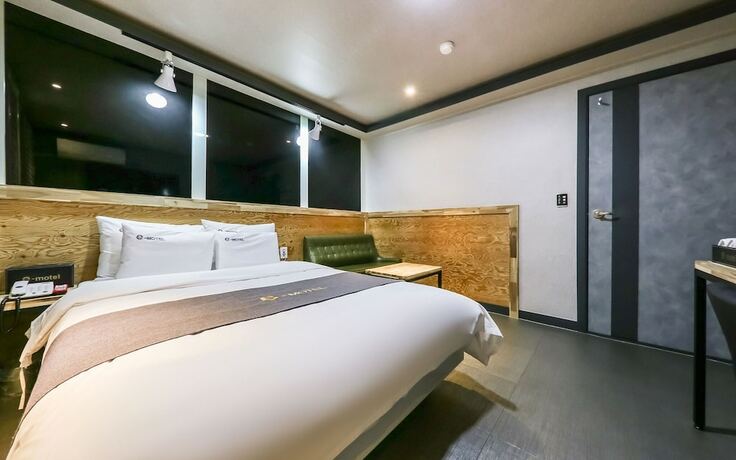 Imagen general del Hotel Cheonan E. Foto 2