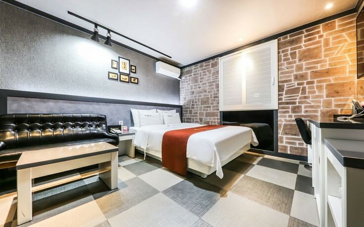 Imagen de la habitación del Hotel Cheonan E. Foto 13