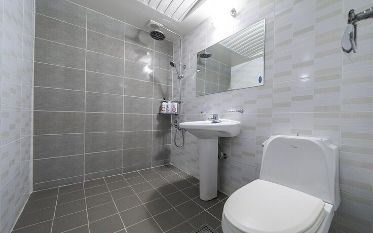 Imagen de la habitación del Hotel Cheonan E. Foto 18