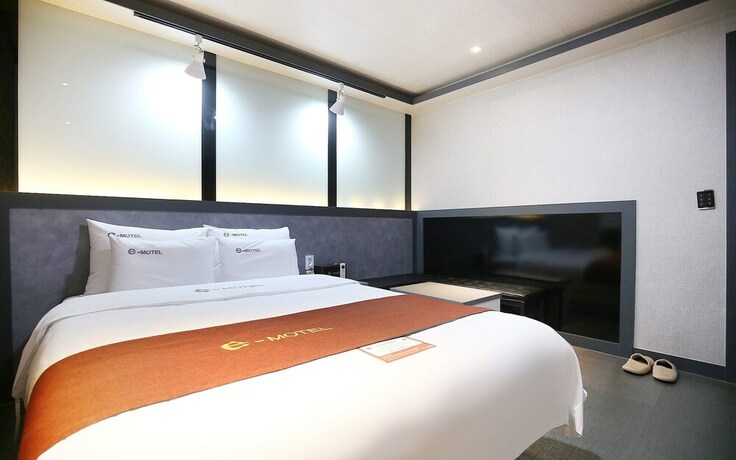 Imagen de la habitación del Hotel Cheonan E. Foto 21