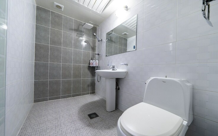 Imagen de la habitación del Hotel Cheonan E. Foto 28