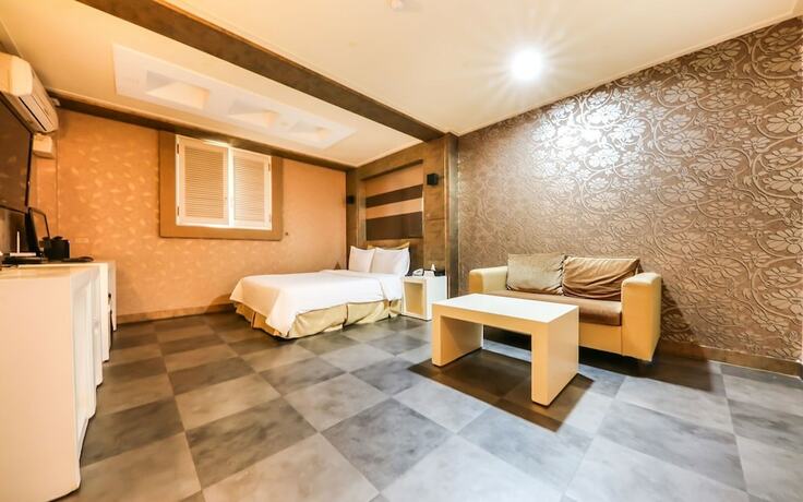 Imagen general del Hotel Cheonan F2. Foto 12