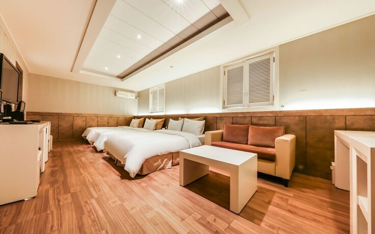Imagen de la habitación del Hotel Cheonan F2. Foto 25