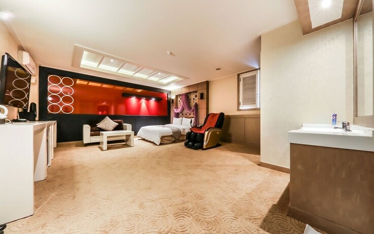 Imagen de la habitación del Hotel Cheonan F2. Foto 37
