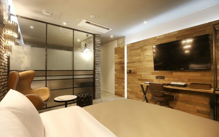 Imagen de la habitación del Hotel Cheonan La Tree. Foto 13