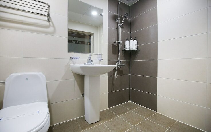 Imagen de la habitación del Hotel Cheonan Leeun Motel. Foto 19