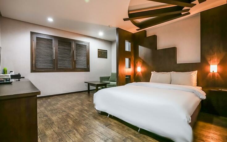 Imagen de la habitación del Hotel Cheonan Picasso. Foto 11
