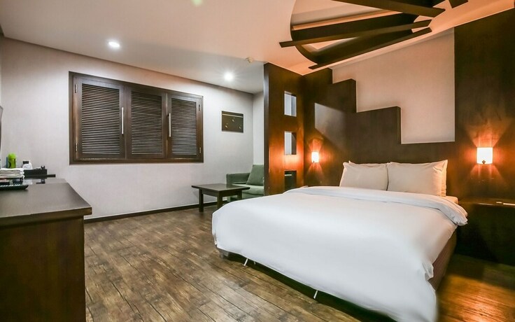 Imagen de la habitación del Hotel Cheonan Picasso. Foto 17
