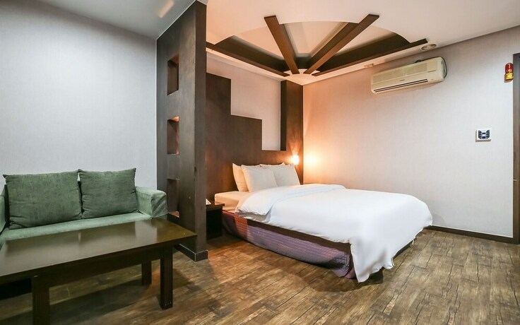 Imagen de la habitación del Hotel Cheonan Picasso. Foto 18