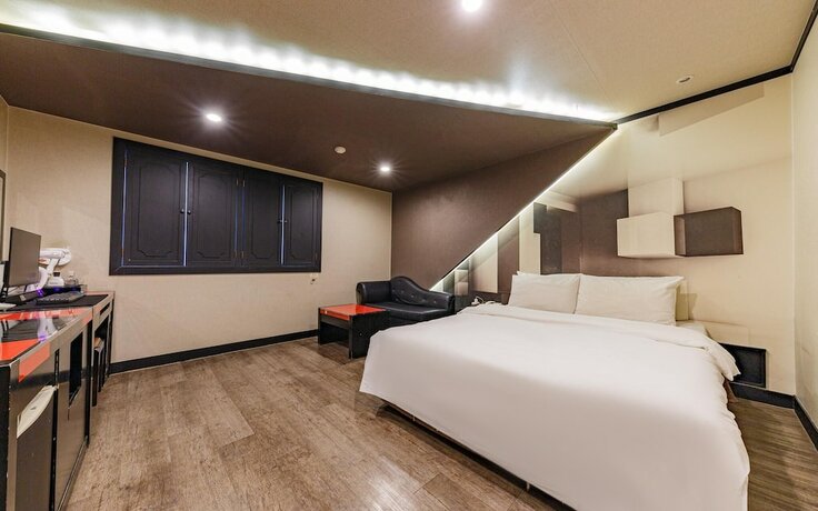 Imagen de la habitación del Hotel Cheonan Picasso. Foto 19