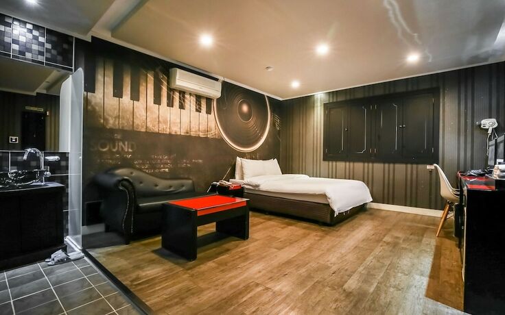 Imagen de la habitación del Hotel Cheonan Picasso. Foto 25