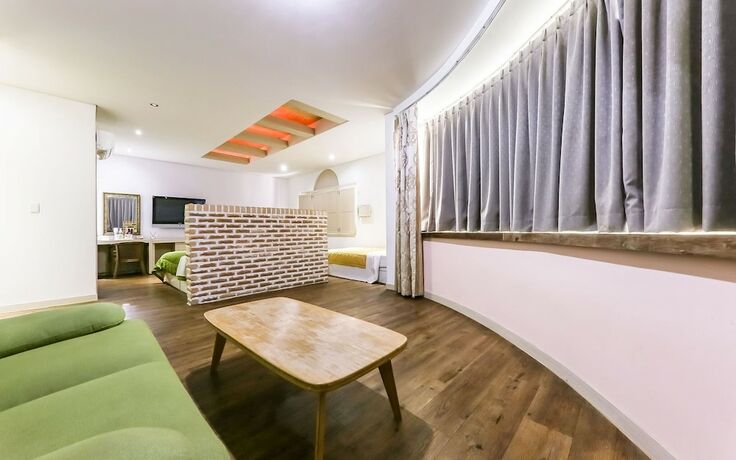 Imagen general del Hotel Cheonan Seven. Foto 10