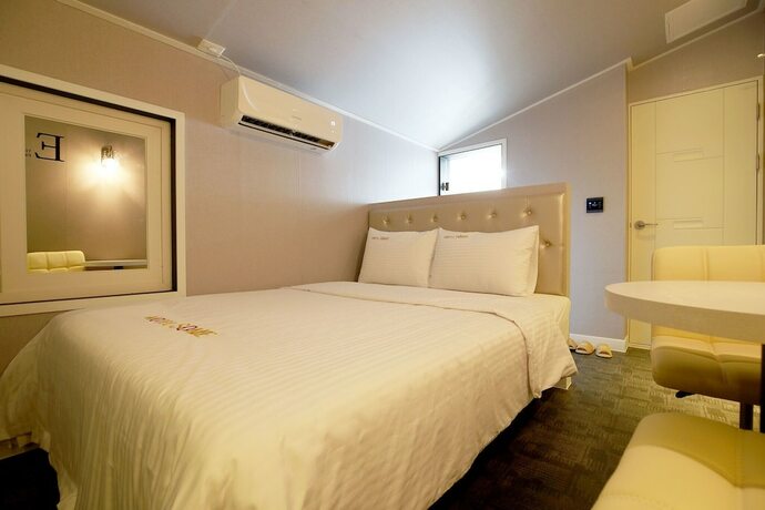 Imagen de la habitación del Hotel Cheonan Some. Foto 18