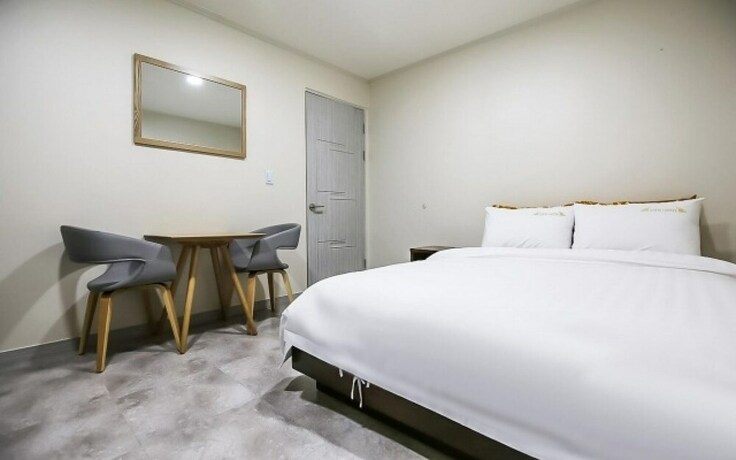 Imagen de la habitación del Hotel Cheonan Sweet. Foto 15