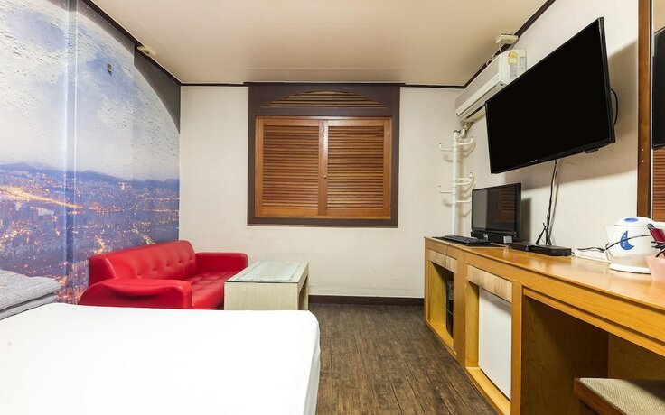 Imagen general del Hotel Cheonan Terminal Komodo. Foto 3