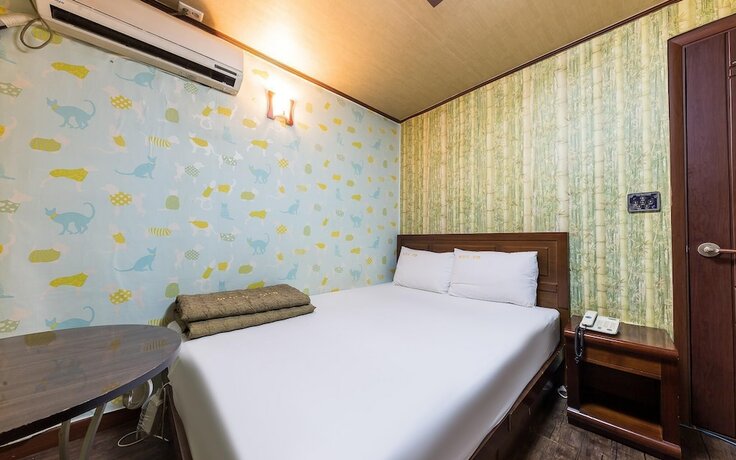 Imagen de la habitación del Hotel Cheonan Terminal Komodo. Foto 16