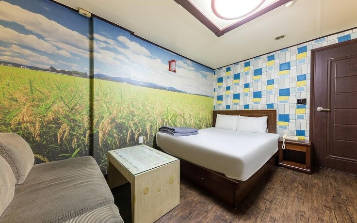 Imagen de la habitación del Hotel Cheonan Terminal Komodo. Foto 18