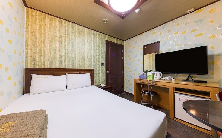 Imagen general del Hotel Cheonan Terminal Komodo. Foto 10