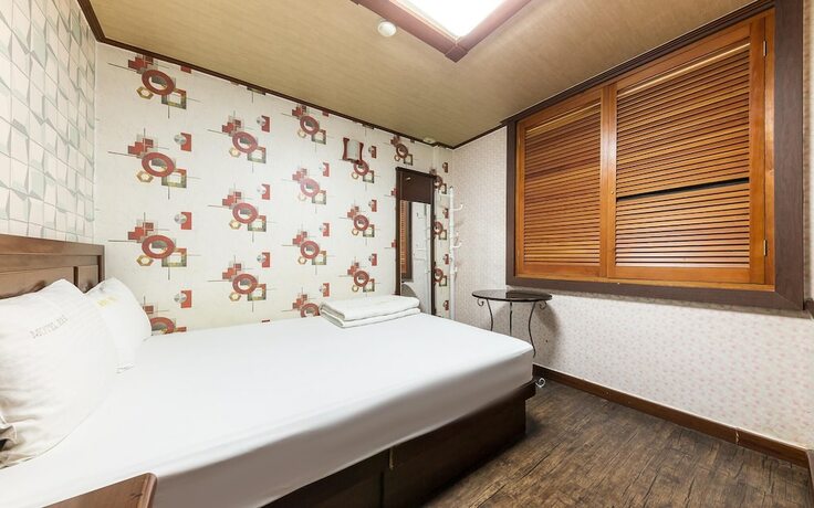 Imagen general del Hotel Cheonan Terminal Komodo. Foto 11