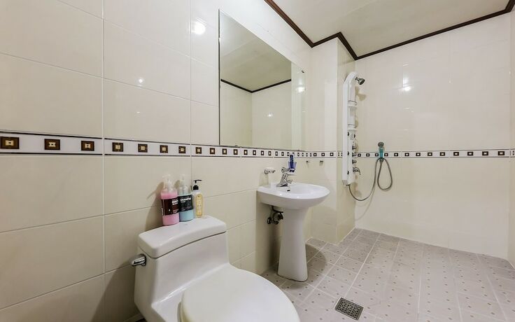 Imagen general del Hotel Cheonan Terminal Komodo. Foto 13