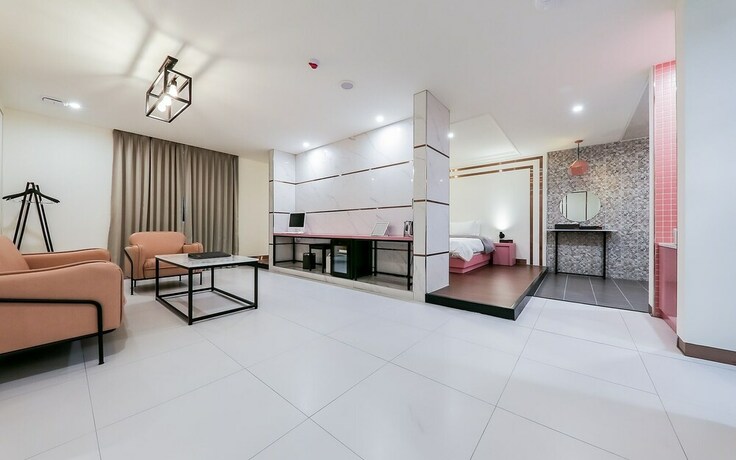 Imagen de la habitación del Hotel Cheonan U Design. Foto 34