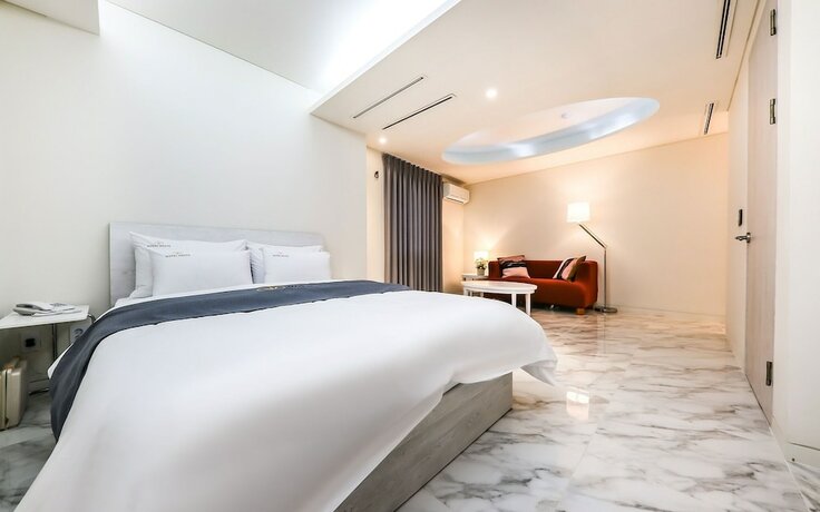 Imagen de la habitación del Hotel Cheonan Waltz. Foto 23