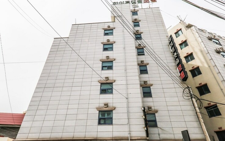 Imagen general del Hotel Cheonan White Castle. Foto 9