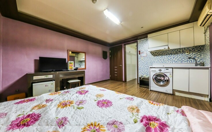 Imagen de la habitación del Hotel Cheonan White Castle. Foto 18