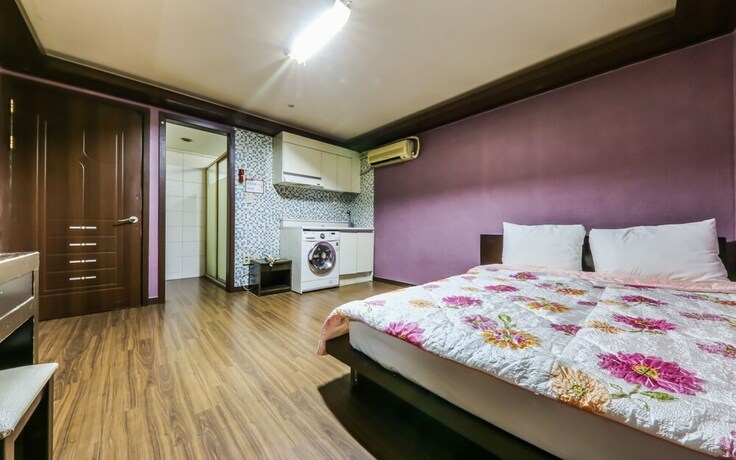 Imagen de la habitación del Hotel Cheonan White Castle. Foto 24