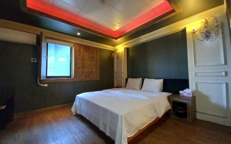 Imagen de la habitación del Hotel Cheonan Zeus. Foto 20
