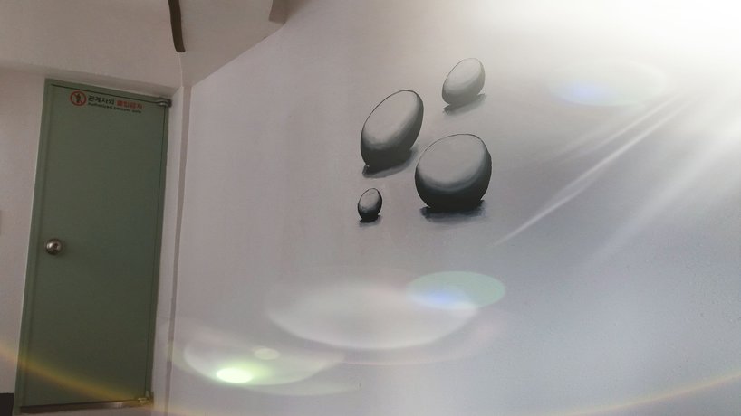 Imagen de los interiores del Hotel Cheonggye Haus. Foto 15