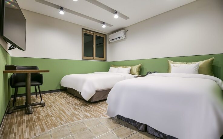 Imagen de la habitación del Hotel Cheongju 69. Foto 13