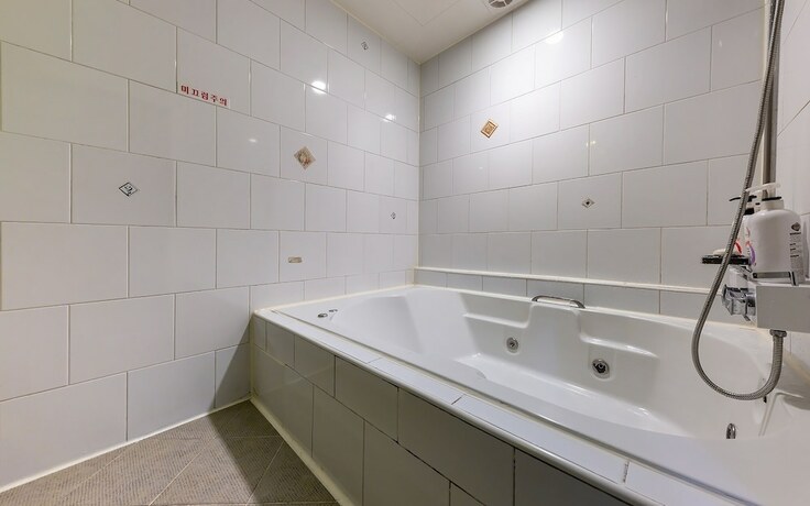 Imagen general del Hotel Cheongju Beukmeunro Toronto. Foto 7