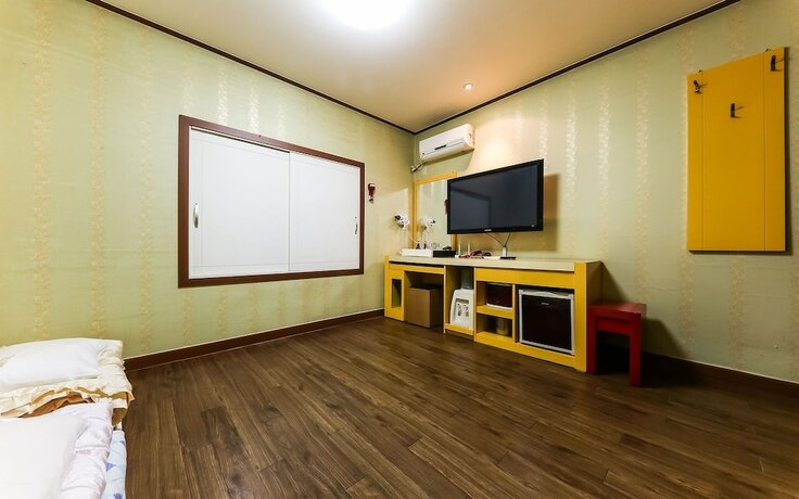 Imagen general del Hotel Cheongju Chojeongyaksu S. Foto 2