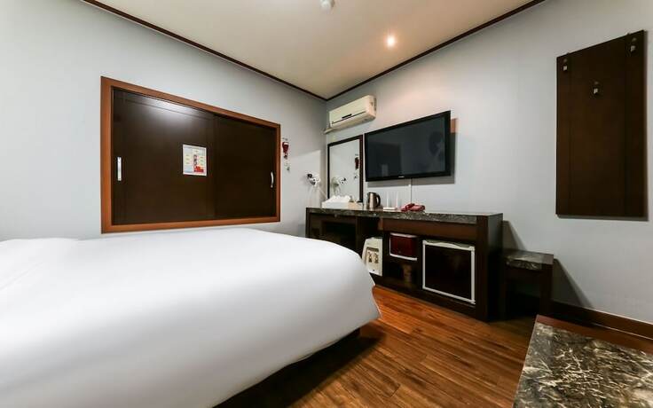 Imagen general del Hotel Cheongju Chojeongyaksu S. Foto 8