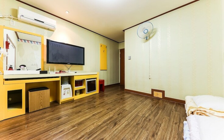 Imagen general del Hotel Cheongju Chojeongyaksu S. Foto 10