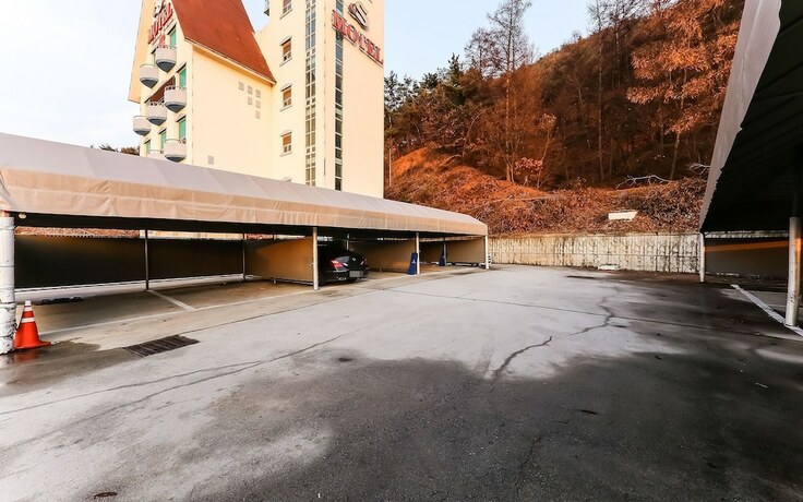 Imagen general del Hotel Cheongju Chojeongyaksu S. Foto 12