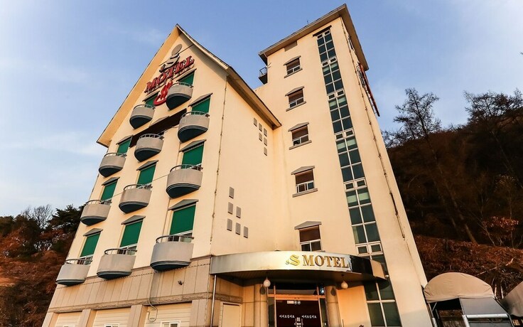 Imagen general del Hotel Cheongju Chojeongyaksu S. Foto 16